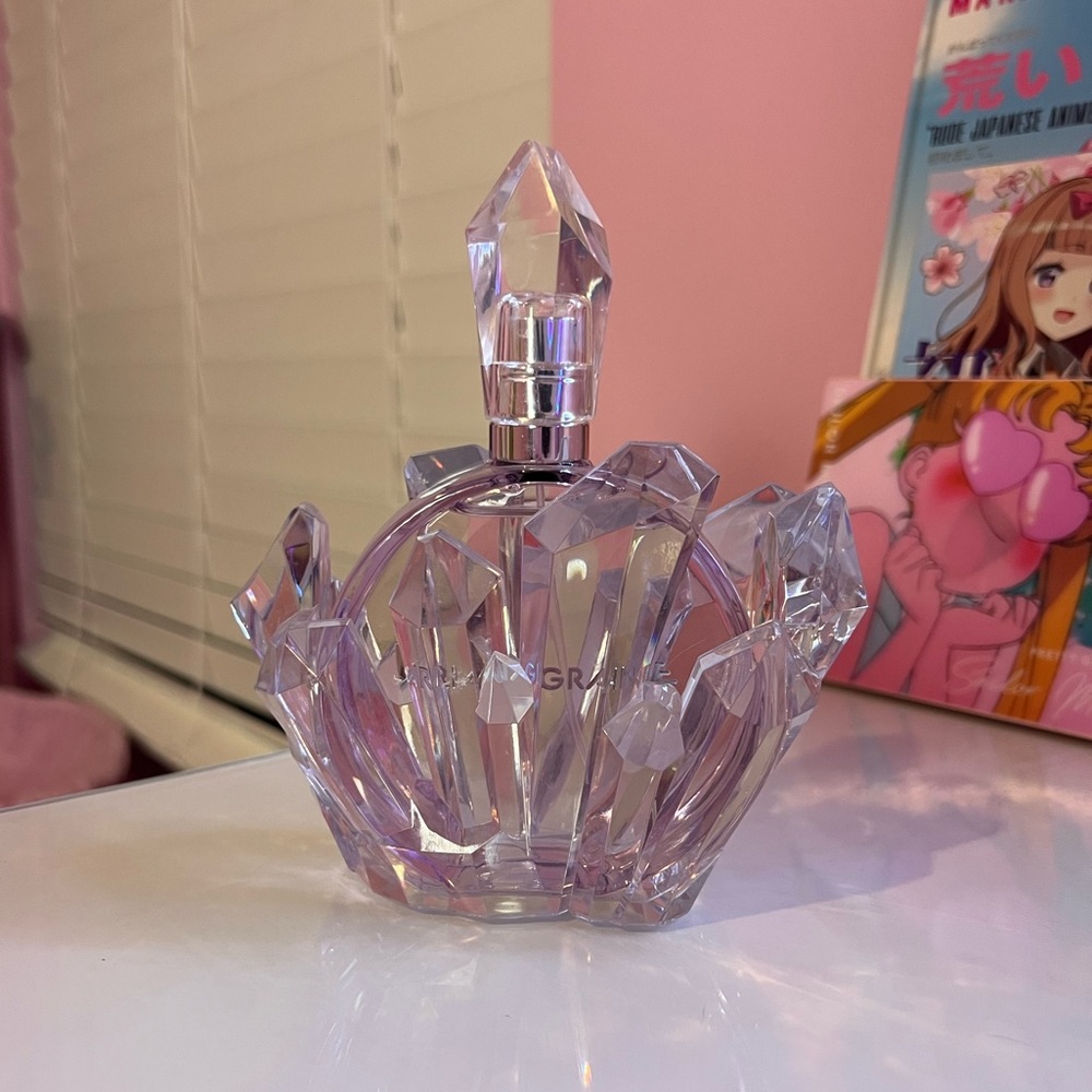 Ariana Grande R.E.M perfume - Eau de Parfum